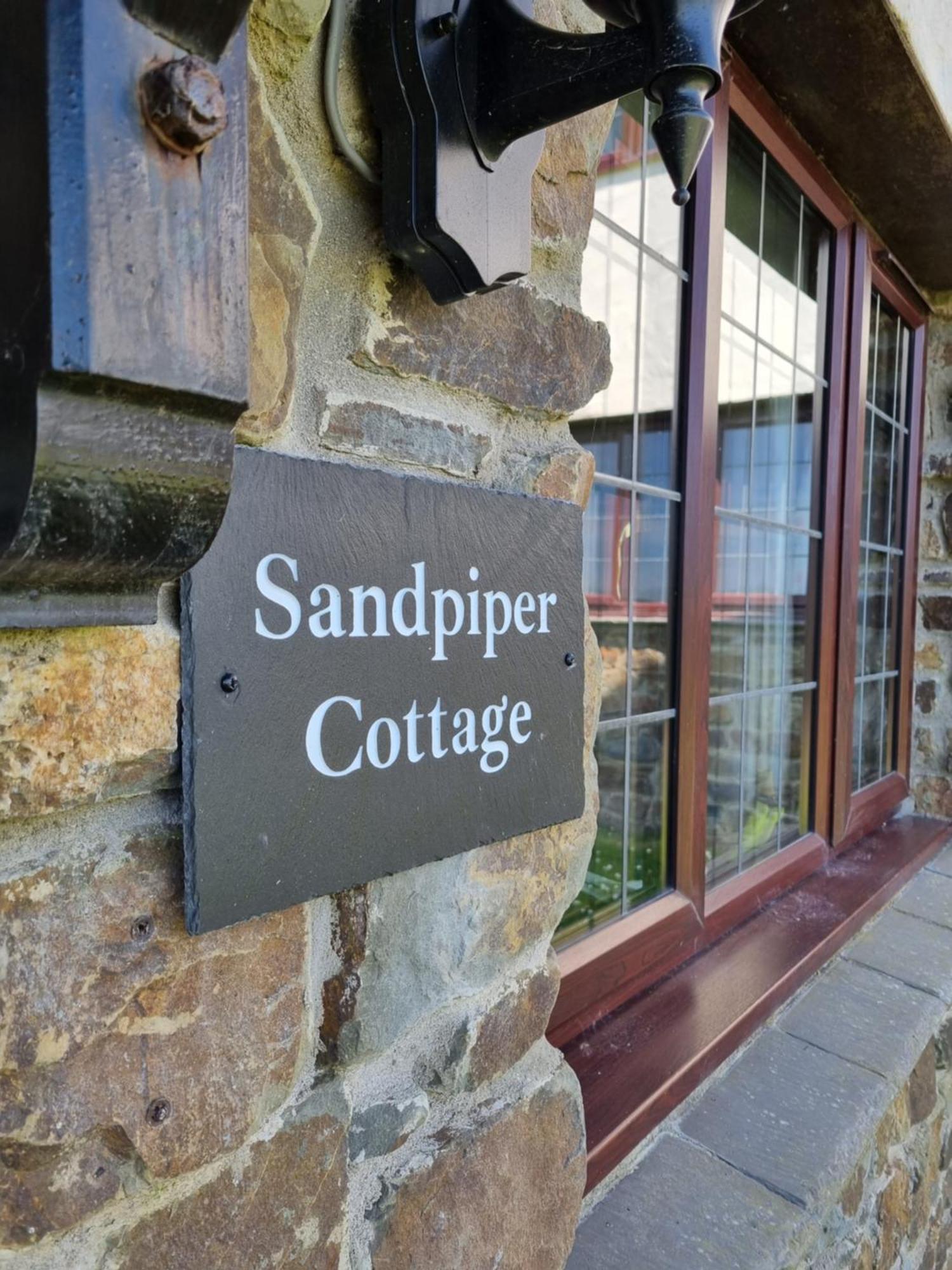 Sandpiper Cottage: Cosy Home Near The Beach วูลาโคมบ์ ภายนอก รูปภาพ