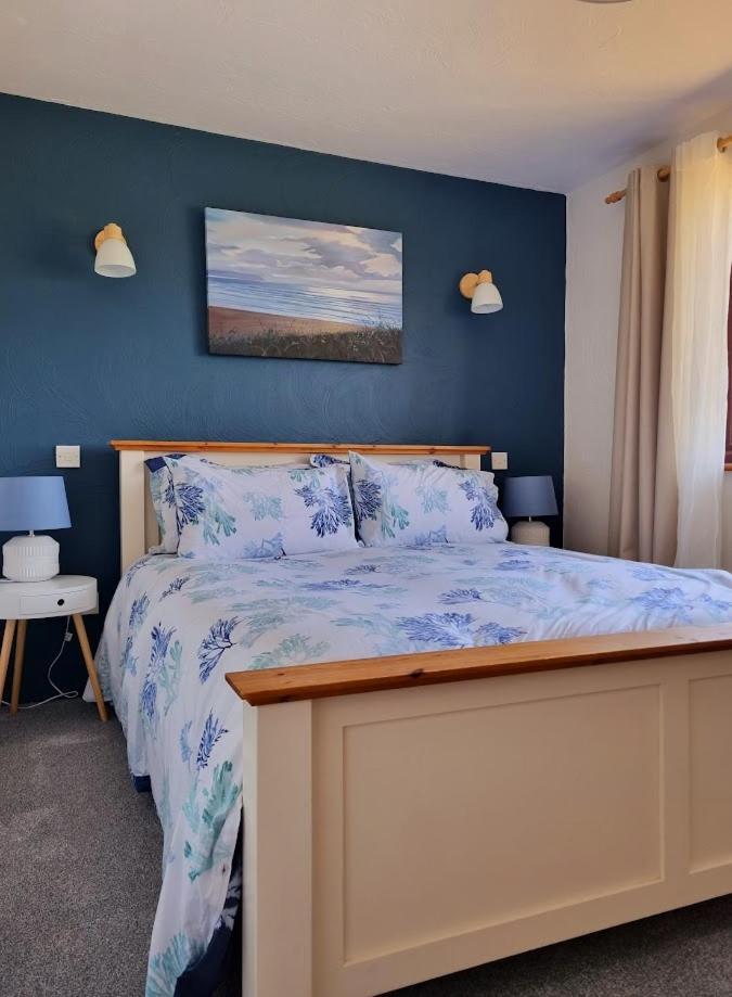 Sandpiper Cottage: Cosy Home Near The Beach วูลาโคมบ์ ภายนอก รูปภาพ